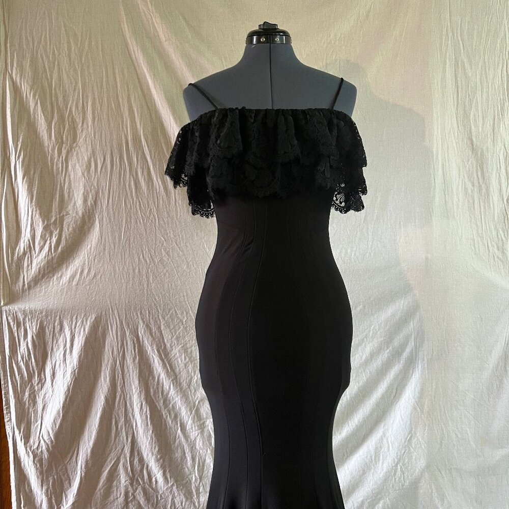 Betsy & Adam Mermaid Off the Shoulder Gown Sz 6